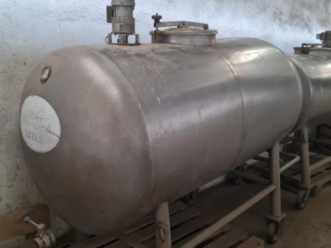 Szigetelt saválló tartály Szigetelt saválló tartály