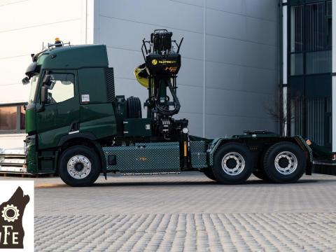 Renault kamion rászerelt Tajfun 9,6 erdészeti rönkrakodóval készletről eladó Renault kamion rászerelt Tajfun 9,6 erdészeti rönkrakodóval készletről eladó