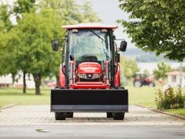 Irum Tag 60C traktor + Homlokrakodó AKCIÓ