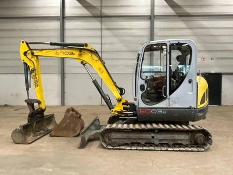 Neuson 6003 / 2015 / 3 222 üzemóra / Lízing 20%-tól Neuson 6003 / 2015 / 3 222 üzemóra / Lízing 20%-tól