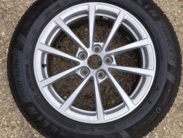 Audi A6 Gumiköpeny felnivel eladó