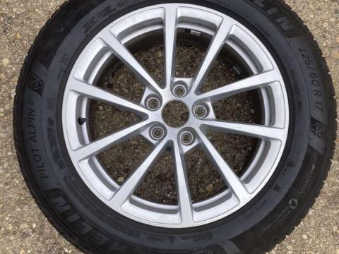 Audi A6 Gumiköpeny felnivel eladó Audi A6 Gumiköpeny felnivel eladó