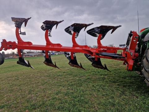 Gregoire Besson RB 47 váltva forgatós eke