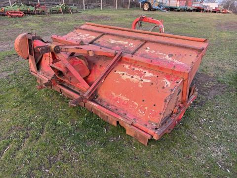 TAARUP 2,7 m-es szárzúzó, mulcsozó MTZ kategória TAARUP 2,7 m-es szárzúzó, mulcsozó MTZ kategória