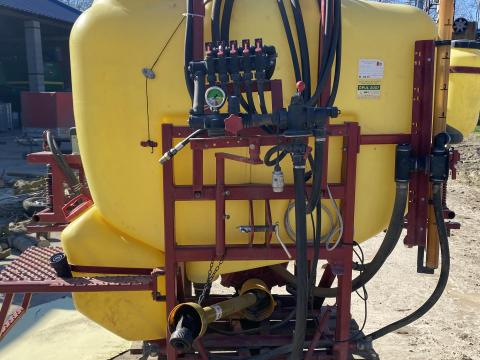 Hardi Master permetező,  12 méteres,  1000 literes Hardi Master permetező,  12 méteres,  1000 literes