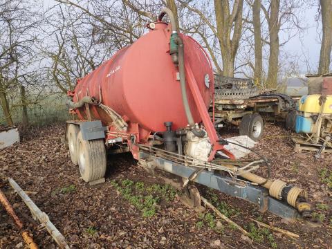 Eladó egy DETK 138 szippantó Eladó egy DETK 138 szippantó