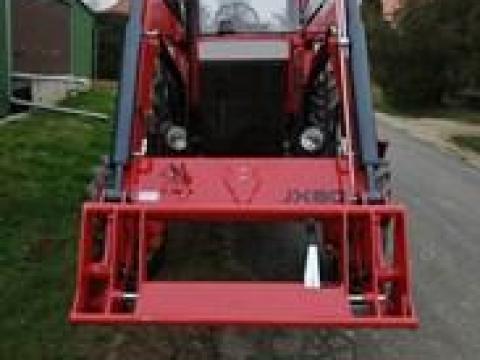 ÚJ Blackbull JX80 homlokrakodó házhoz szállítással eladó ÚJ Blackbull JX80 homlokrakodó házhoz szállítással eladó