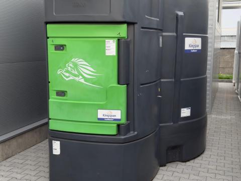 Kingspan Fuelmaster 9000 literes mobil üzemanyagtankoló kúttal eladó Kingspan Fuelmaster 9000 literes mobil üzemanyagtankoló kúttal eladó
