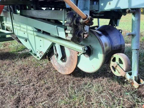 Hassia burgonyabetakarító Hassia burgonyabetakarító