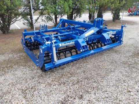 Rolmako U 684 SX 3 m kompaktor Crosskill záróhengerrel Rolmako U 684 SX 3 m kompaktor Crosskill záróhengerrel