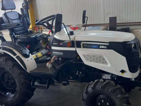Startrac Mitsubishi motoros, 26 lóerős, új traktor 3+2 év garanciával