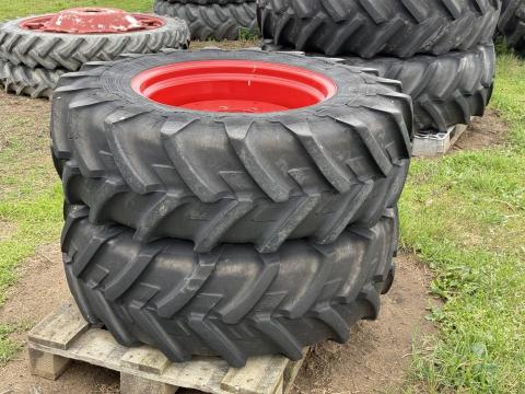 MICHELIN 13,6R24, 340/85R24 komplett traktorkerék pár Fendt, Claas, John Deere, MF stb MICHELIN 13,6R24, 340/85R24 komplett traktorkerék pár Fendt, Claas, John Deere, MF stb