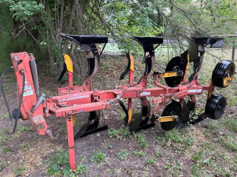 Landsberg Pöttinger 3 fejes váltvaforgató eke Landsberg Pöttinger 3 fejes váltvaforgató eke