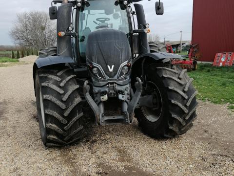 Valtra T234 Versu eladó, kiváló állapotban Valtra T234 Versu eladó, kiváló állapotban