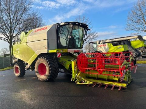 Claas Tucano 420 (2014-es) + C450 összecsukható gabonaasztal Claas Tucano 420 (2014-es) + C450 összecsukható gabonaasztal