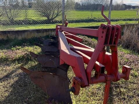 4-es ágyeke 4-es ágyeke