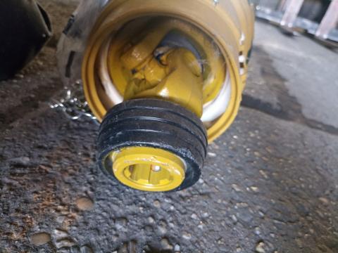 Walterscheid széles szögű,  nagy hajlásszögű duplacsuklós-szabadonfutós kardán tengely