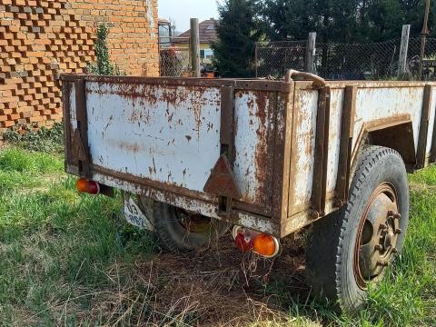 Egytengelyes pótkocsi Egytengelyes pótkocsi