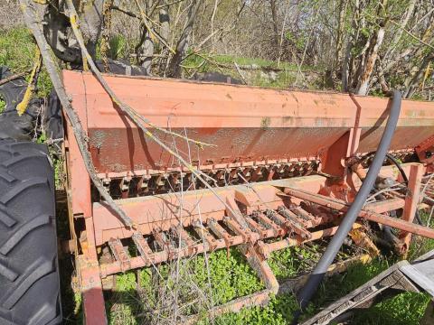 Lajta 32-soros gabonavetőgép Lajta 32-soros gabonavetőgép