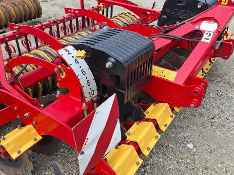 Väderstad Carrier CR 300 Väderstad Carrier CR 300