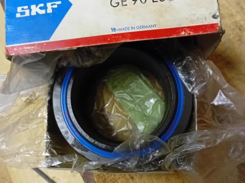 NAGYMÉRETŰ SKF CSAPÁGYAK ELADÓK: SKF GE 140 ES CSAPÁGY,  ILLETVE CSAPÁGY SKF GE 90 ES-2RS