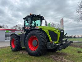 Claas Xerion 4200 VC Trac fordítható fülkével
