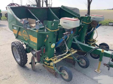 CRAMER JUNIOR JUMBO 4 SOROS VONTATOTT BURGONYAVETŐGÉP, BURGONYAÜLTETŐ GRANULÁTUMSZÓRÓVAL CRAMER JUNIOR JUMBO 4 SOROS VONTATOTT BURGONYAVETŐGÉP, BURGONYAÜLTETŐ GRANULÁTUMSZÓRÓVAL