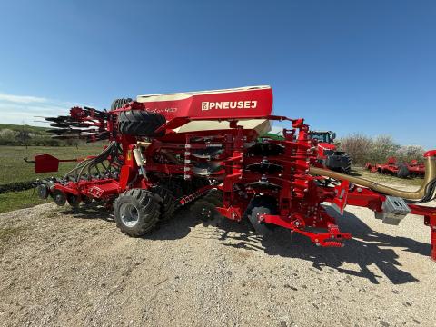 Pneusej Fantom 400 kombinált vetőgép Pneusej Fantom 400 kombinált vetőgép