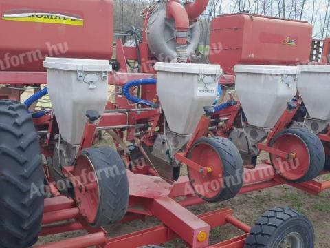 Becker 6 soros kukorica- és napraforgó szemenkénti vetőgép eladó