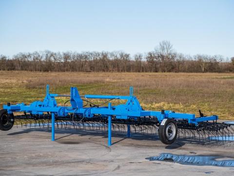 Új 6,4 m-es gyomfésű, függesztett, hidraulikus csukással eladó