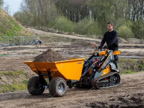 Csúszókormányzású rakodógép, mini kompakt rakodó 23-25 Le (lánctalpas) / Giant GS850T-GS950T