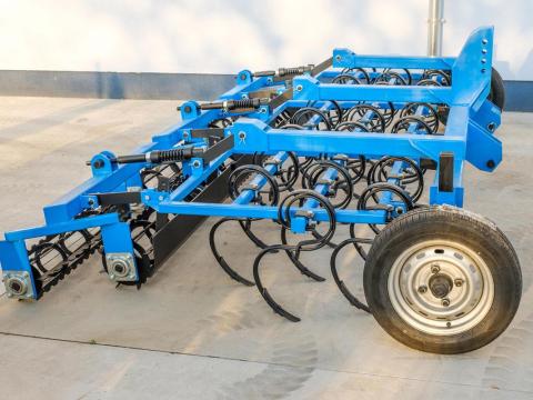 Új Magágykészítő Kombinátorok,  függesztett,  fix csukással eladó Új Magágykészítő Kombinátorok,  függesztett,  fix csukással eladó