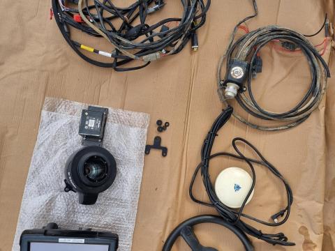 Trimble FMX GPS,  automata kormány kiépítése