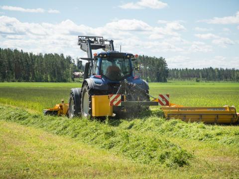 ELHO NM3200 SF tárcsás kasza csigás rendrehordóval ELHO NM3200 SF tárcsás kasza csigás rendrehordóval