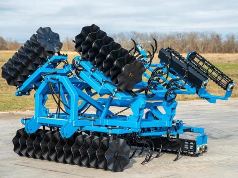 Új Magágykészítő Kombinátorok 1 soros tárcsasorral,  függesztett,  hidraulikus csukással Új Magágykészítő Kombinátorok 1 soros tárcsasorral,  függesztett,  hidraulikus csukással