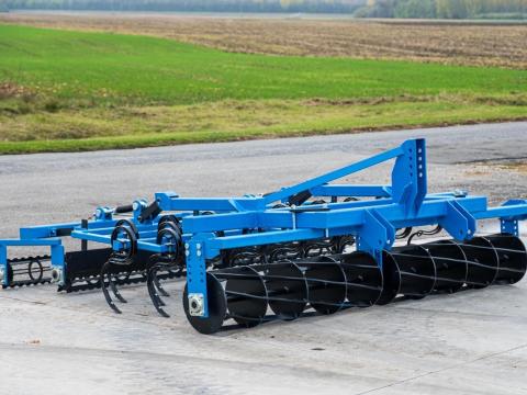 Új Magágykészítő Kombinátorok, elöl rögtörővel, függesztett, fix csukással eladó Új Magágykészítő Kombinátorok, elöl rögtörővel, függesztett, fix csukással eladó