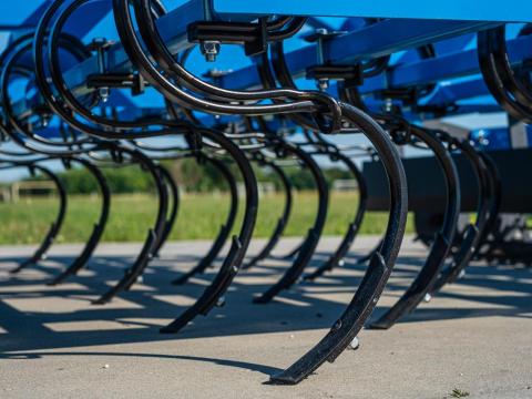 Új Magágykészítő Kombinátorok,  elöl 2 soros tárcsasorral,  4 sor kapával,  függesztett,  hidr