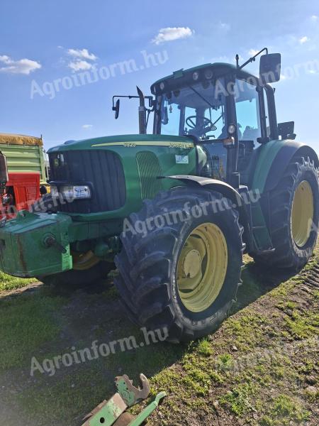 John Deere 6920 honosíta