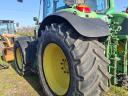 John Deere 6920 honosíta