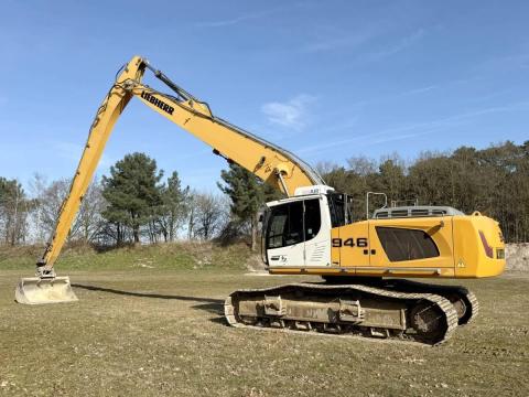 Liebherr R946 SHD - 20 méter hosszú elérhetőség / 2015 / 12 819 üzemóra / Lízing 20%-tól