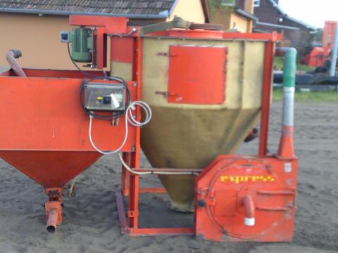 Buchmann 5 mázsás terménydaráló és tápkeverő kombináció Buchmann 5 mázsás terménydaráló és tápkeverő kombináció