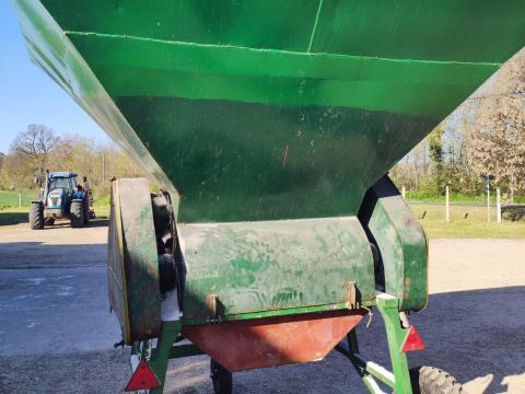 Műtrágya, termőföldőrlő, daráló Műtrágya, termőföldőrlő, daráló