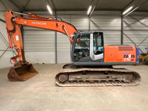 Hitachi ZX 210 LC-3 / 2010 / 8 469 üzemóra / Lízing 20%-tól
