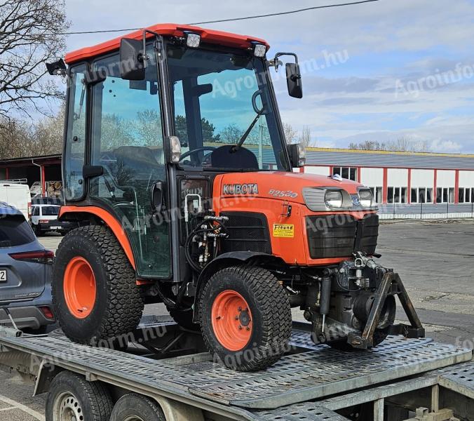 Kubota német belpiacra gyártott kistraktor klímával
