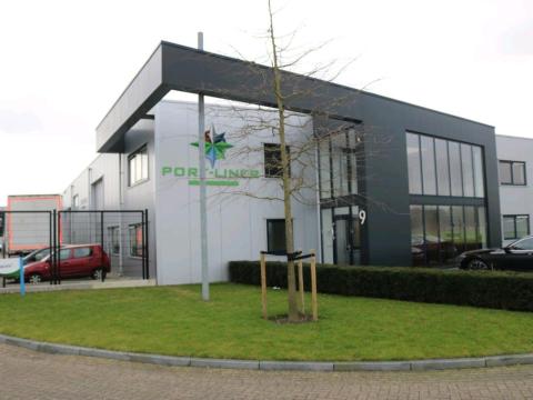 Bontott 1.125 m²-es csarnok eladó Bontott 1.125 m²-es csarnok eladó