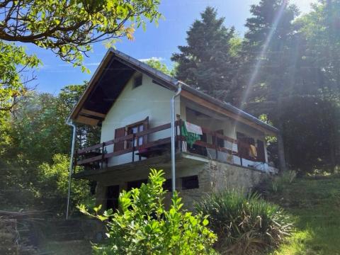 Kávás (Zala megye) – Művelés alól kivett zártkert, panorámás kis ház nagy telekkel eladó