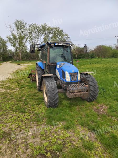 New Holland TL90A