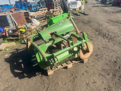 EGYSOROS FÜGGESZTETT KARDÁNOS BURGONYAKIRÁZÓ EGYSOROS FÜGGESZTETT KARDÁNOS BURGONYAKIRÁZÓ