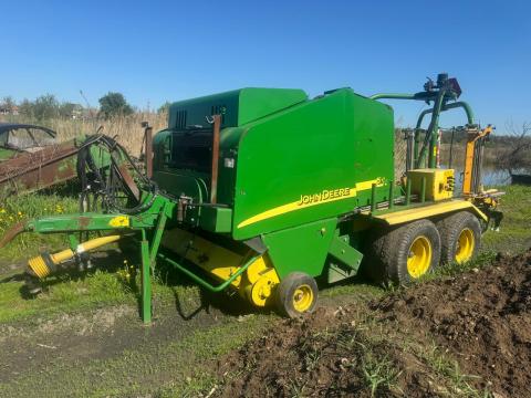JOHN DEERE 578 BÁLÁZÓ BÁLACSOMAGOLÓVAL EGYBEN JOHN DEERE 578 BÁLÁZÓ BÁLACSOMAGOLÓVAL EGYBEN