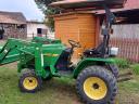 John Deere kistraktor homlokrakodó